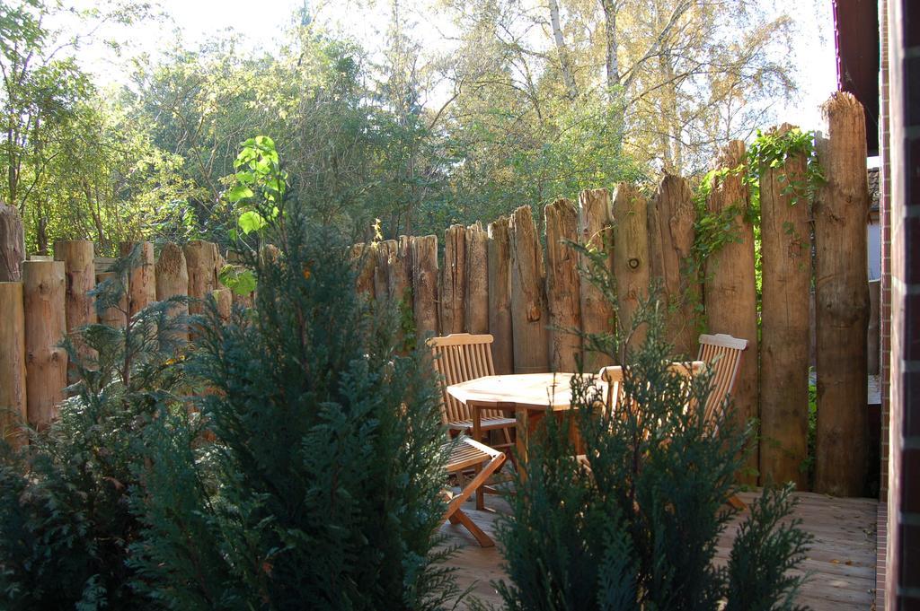 Ferienhaus Im Urigen Garten Bzw Eulenhaus Zingst Quarto foto